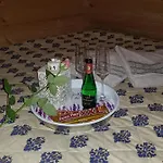 Lily Garden Nocleg ze śniadaniem 3*