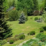 Lily Garden 3*